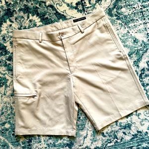 Greg Norman Men’s Khaki Colored Golf Shorts Side Pocket Size 36